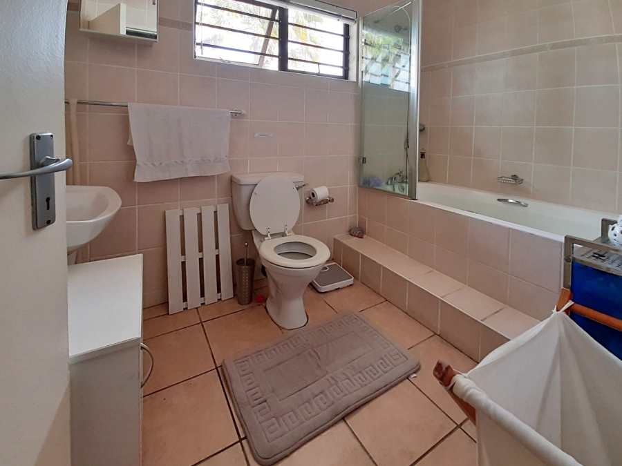 8 Bedroom Property for Sale in Country Club Western Cape